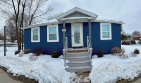 The Blue Riverside Home in Oconto