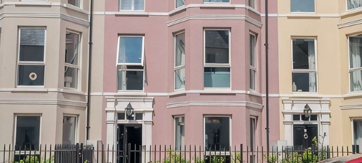 Luxury Ballycastle townhouse close to the seafront and beach. Hotels in Ballycastle