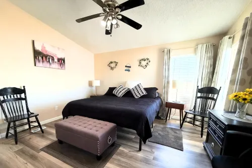 Death Valley/Las Vegas - Pahrump Vacation House #1, Book Readaways-Healthy Mind