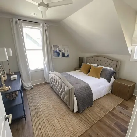 Top Rated home in Starkvegas for a game day experience!! 3 Min from campus!