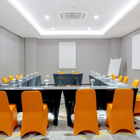 J Hotel - Bandara Soekarno Hatta