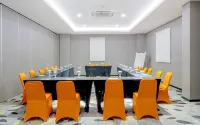 J Hotel - Bandara Soekarno Hatta