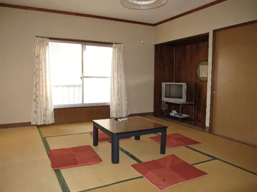 Awajishima Eight Minshuku - 2-Star