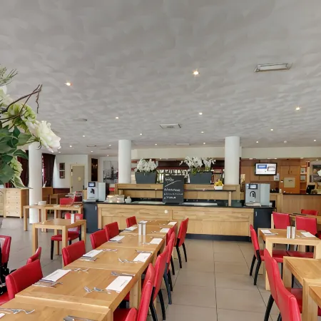 Bastion Hotel Rotterdam Zuid Отели рядом с достопримечательностью «Шарлос»