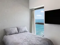 Ocean view mini penthouse on the 30th floor Hotels in HaSharon