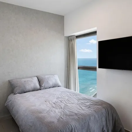 Ocean view mini penthouse on the 30th floor