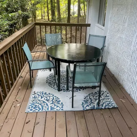 Grandma’s House - Minutes from Unc, Firepit, Ninja Creami Available to Rent