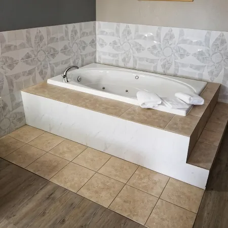 Executive Inn & Suites