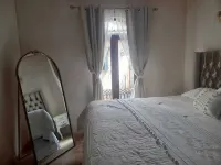 Charming 2-bedroom apartment in wonderful Val'Quirico with WiFi. Pet Friendly.