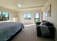 BEACH FRONT - Sunflower Beach House Pohara - Wifi