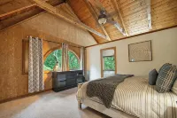 Rest & Relaxation in Remote Cabin on 10 Acres