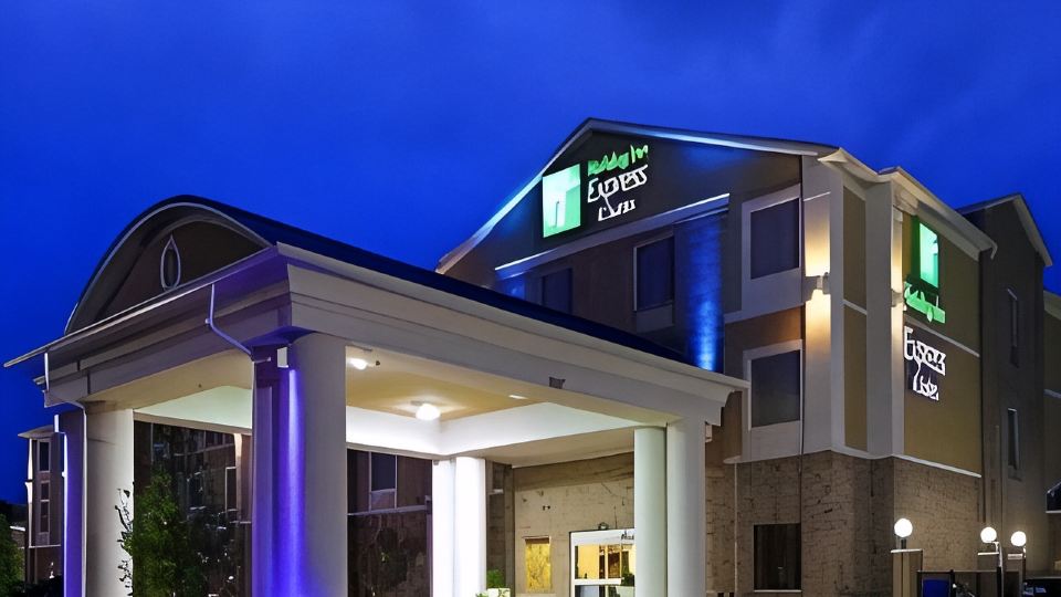 Holiday Inn Express & Suites CLEARFIELD by IHG