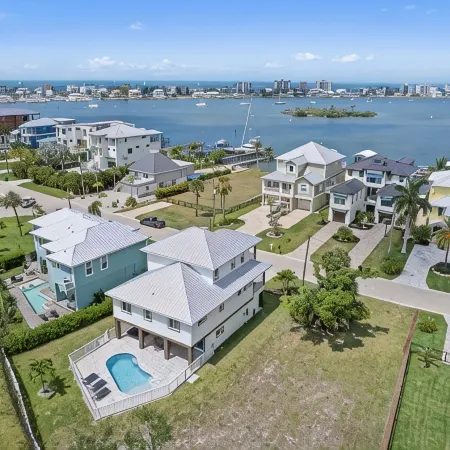 Pool House Walk to Beach & Margaritaville