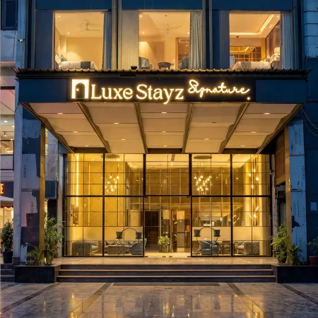 Luxe Stayz Signature
