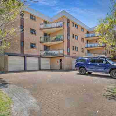 Shoreline Unit 3 Intrepid Close 1 Hotel Exterior