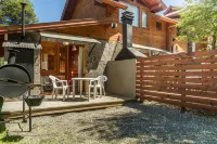 Arbolar, Casas de Montaña- Piscina Climatizada -  Ferienwohnungen