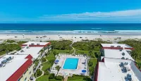 Oceanfront St Augustine Beach Condo/ Steps to Pool +  Beach - Pools