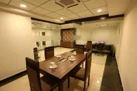 Crest Executive Suites, Whitefield - Homestays