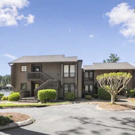 Renovated, Lakefront, Pinehurst #5, Ground Level, 2BR, 2BA, Pool, WiFi, Cable