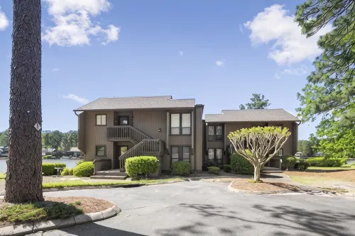 Renovated, Lakefront, Pinehurst #5, Ground Level, 2BR, 2BA, Pool, WiFi, Cable