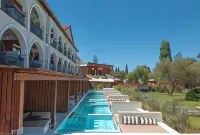 Castelli Hotel  All Inclusive - ที่มีสระว่ายน้ำ