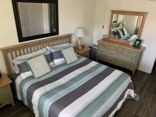 Coastal Comfort, 2Br Hutchinson Island Getaway by the Beach - Homestays