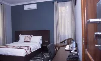 Hotel Desderia - 3-Star