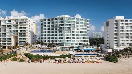 Ocean Dream Cancun by GuruHotel