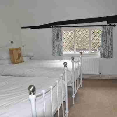 The Brocket Arms Rooms