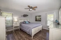 Long Stays Welcome ~ Pet Friendly - balcony