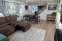 Modern and Convenient Waukesha 3BR home with 2 King Beds - Homestays