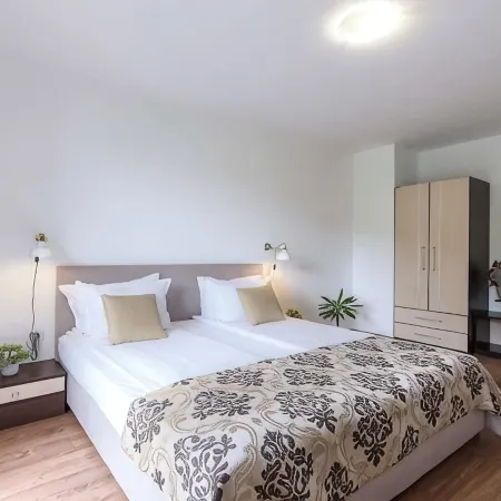 Grand Royale Apartment Complex & Spa