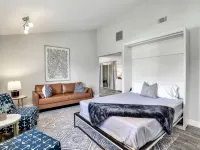 5 Beds 3 Bedroom 2 Bath Heated Pool, Grill, Patio. 5 minutes from the beach! - 4-Star