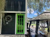 Clermont Tiny Home: Main Floor Queen, Lofts & No Pet Fees