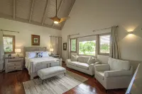 ATTRACTIVE RATES JUST REMODELED  - Near Beach 4 BD Amazing Golf View Villa - Gym