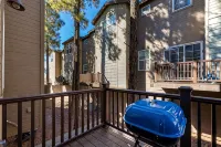 Luxurious AC Home Near Heart of Downtown, NAU, Snowbowl, Historic Route 66
