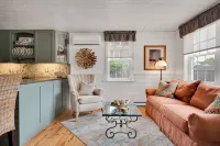 Driftwood Cottage @  Saybrook Point Marina, 2 King Beds