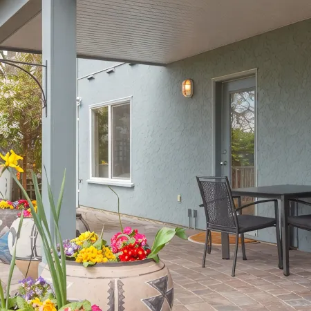 Victoria, ~BC~ - Fully Furnished-Self Contained Garden Suite