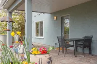 Victoria, ~BC~ - Fully Furnished-Self Contained Garden Suite - Wifi