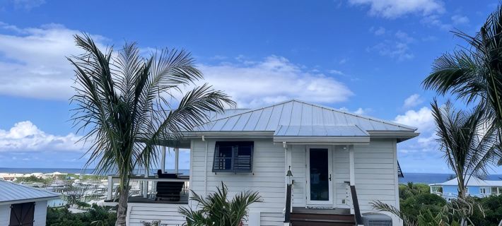 Charming “Poker Face” has Phenomenal Views & Dock Hotels in Elbow Cay
