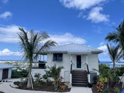 Charming “Poker Face” has Phenomenal Views & Dock Hotels in 