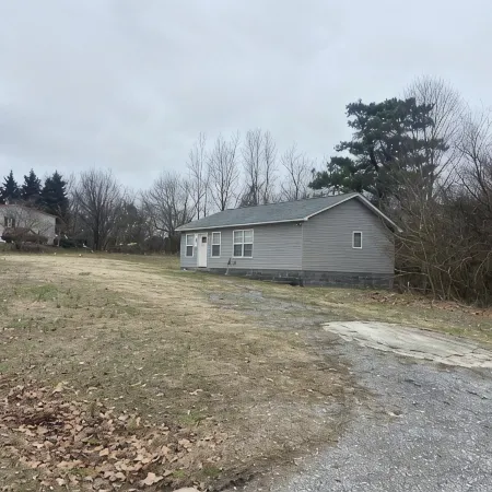 Cozy Cottage, Quiet and Peaceful, Minutes from Lake Guntersville