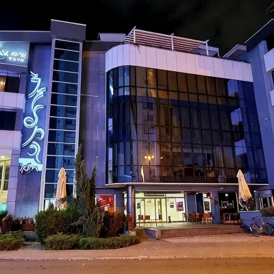 Queen's Hotel - Zebra Centre Hôtels à proximité de : Forteresse de Skopje