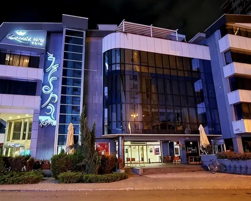 Queen's Hotel - Zebra Centre Hotels in Opstina Centar