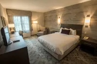 Normandy Farm Hotel & Conference Center - parking