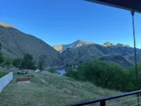 Hilltop River View within walking distance to town - 4-Star