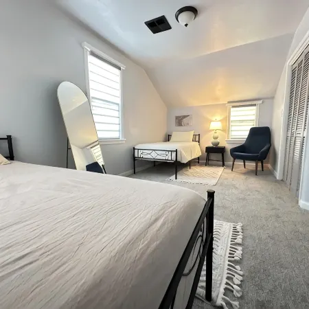 The Oasis - Your Luxury 2BR/1.5BA Home in Downtown Modesto Các khách sạn ở Modesto