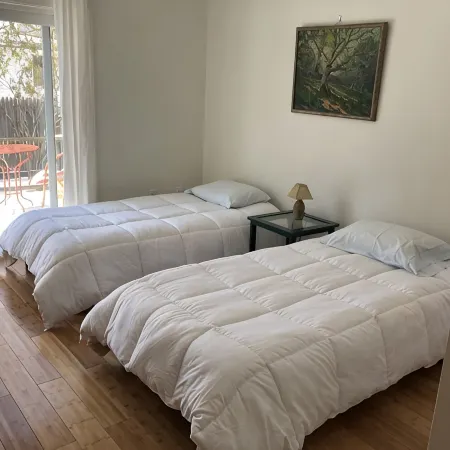 Two Bedroom on First Floor at the End of a Quiet Cul-De-Sac in Downtown