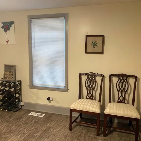 Cute Home in Downtown Florence - 4 BR, 2 BA, WiFi, Pet Friendly!