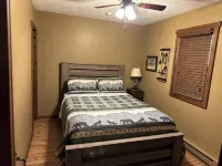Button Buck Sleeps 4, or Rent All 4 for 20. Horseback Riding Across the Rd! - Chalets
